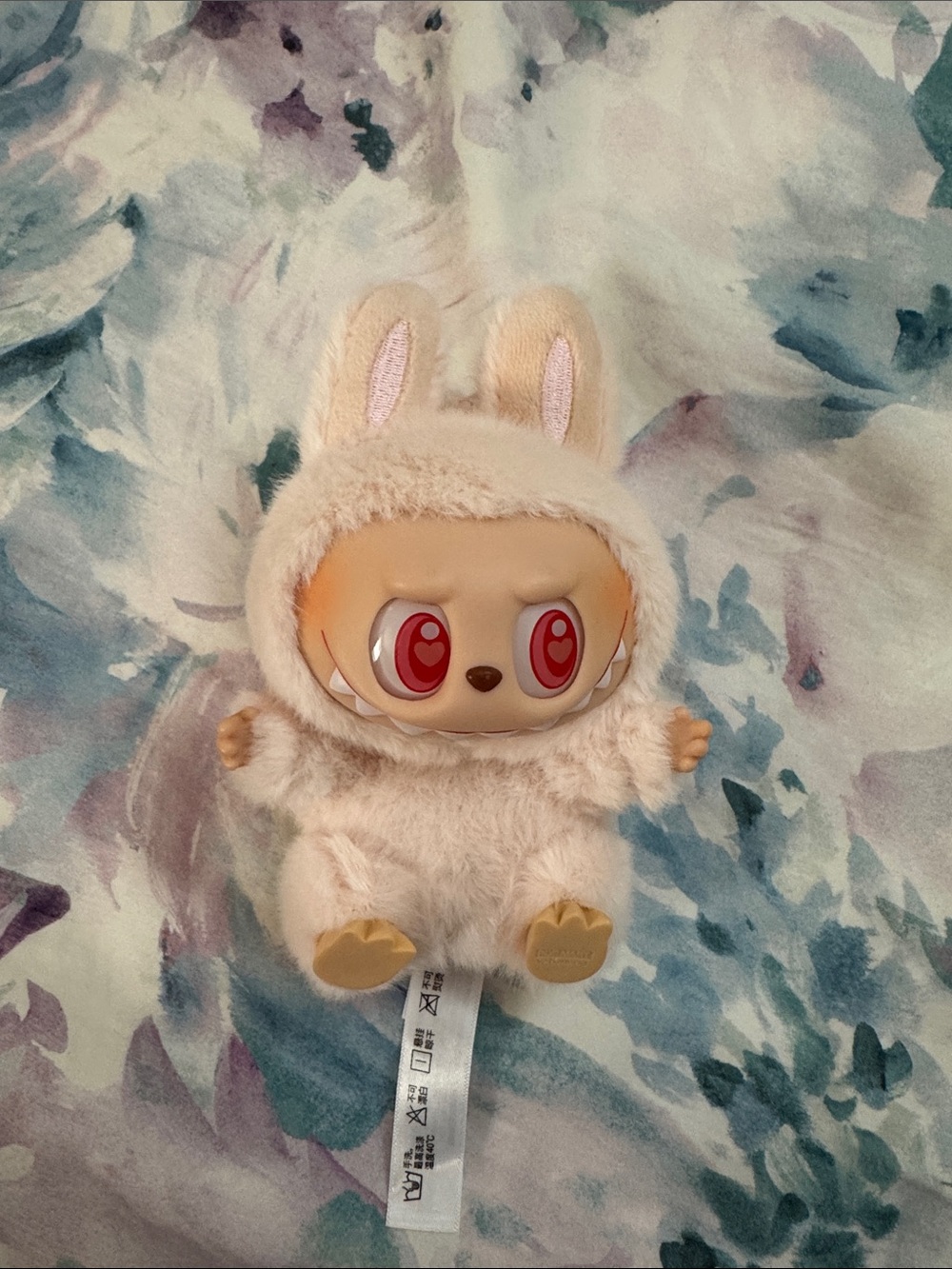 Labubu pop mart